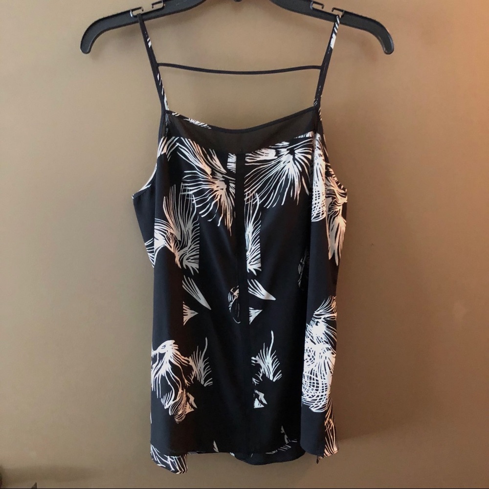 Trouve Strappy Blouse - Picture 2 of 6